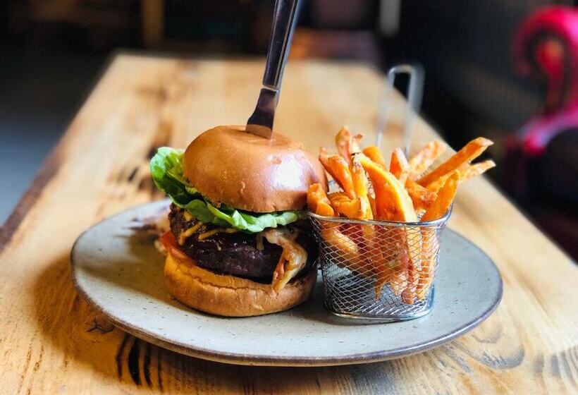 住宿加早餐 Sgwd Gwladys Lodge