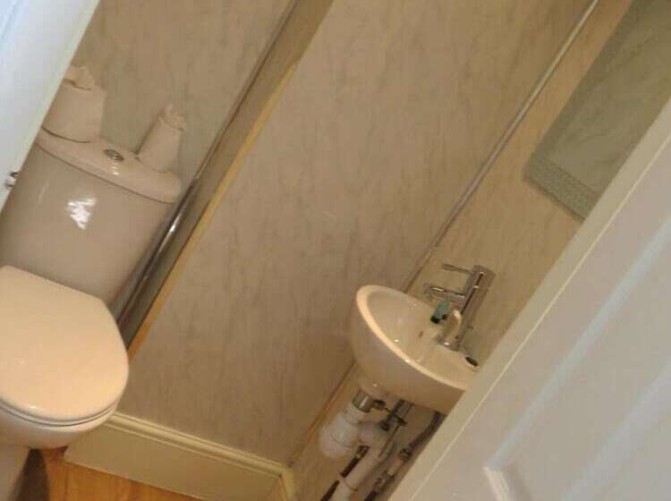 مبيت وإفطار The Queens Arms Hotel Acomb