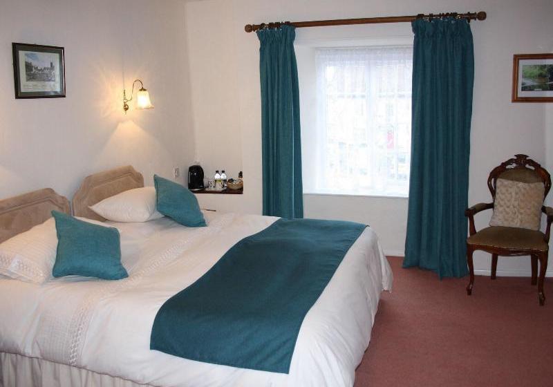 Half Moon Inn
