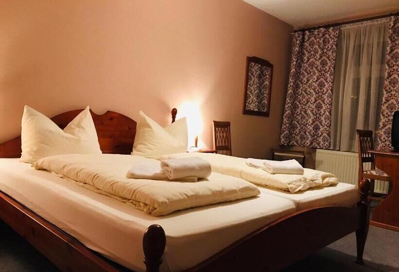 Haus Schlematal Hotel Und Restaurant