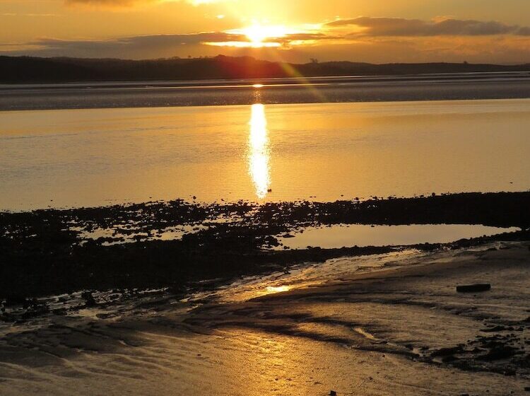 Хостел The Bay Horse Hotel And Restaurant