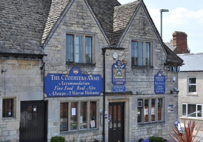 Хостел The Clothiers Arms