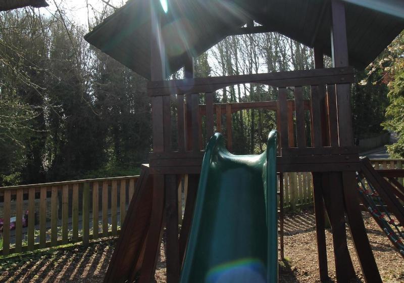 簡易ホテル The Clothiers Arms