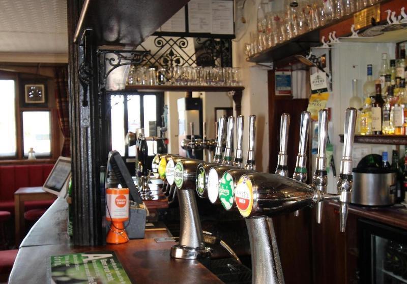 Хостел The Clothiers Arms