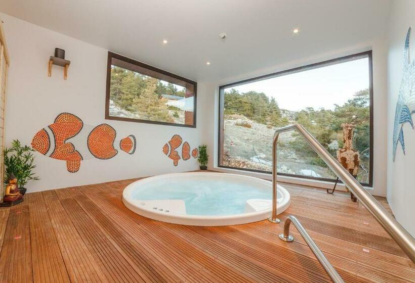 בית מלון כפרי Alpina Aquarelax  & Spa