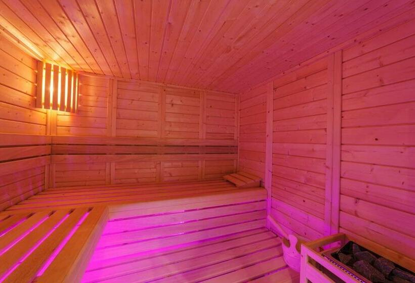 فندق Alpina Aquarelax  & Spa