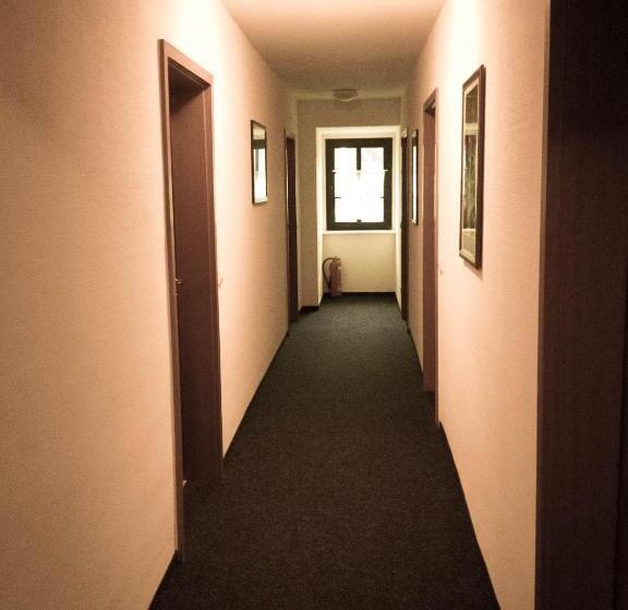 Отель Altes Bierhaus