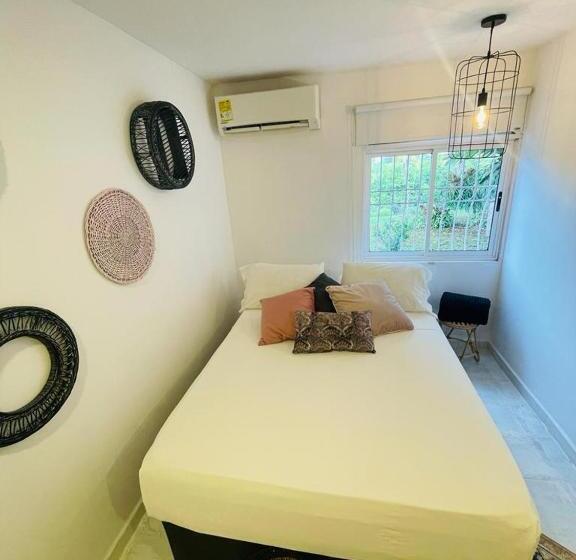 Отель Amaranthus