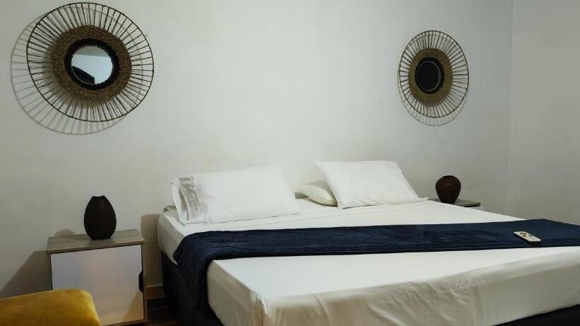 Отель Amaranthus