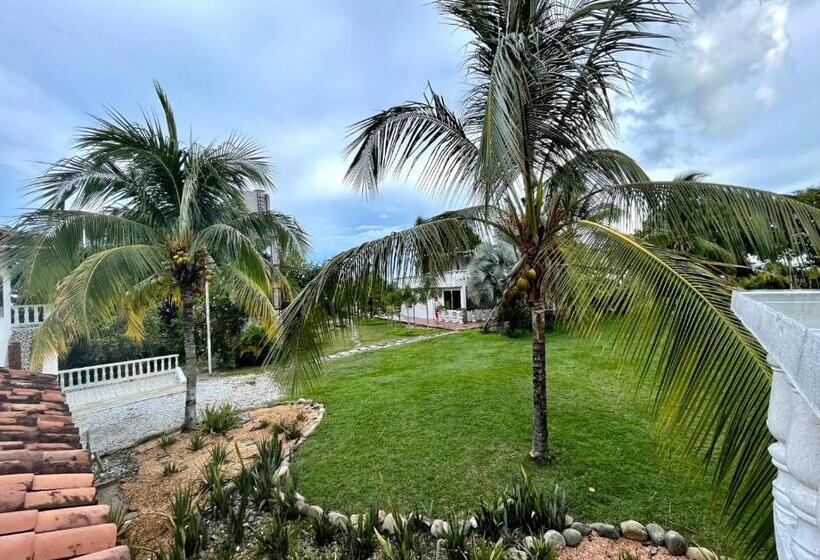 Отель Amaranthus