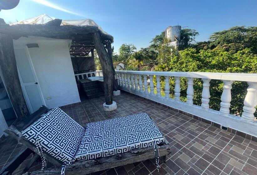 Отель Amaranthus