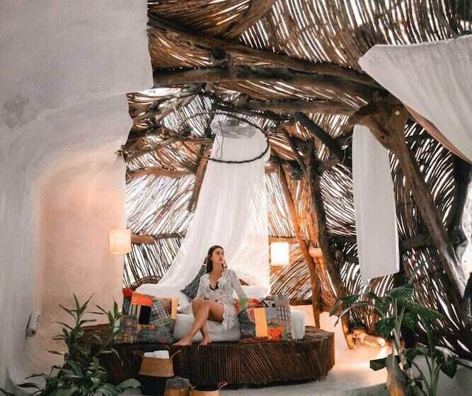 Отель Amaranthus