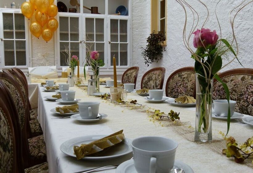 ホテル & Gasthof Garküche