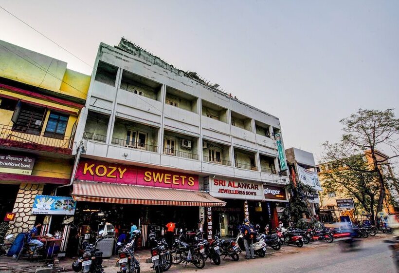 호텔 Hilltop By Oyo Rooms