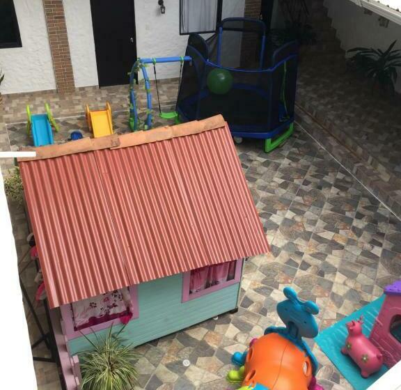 בית מלון כפרי Ozzy