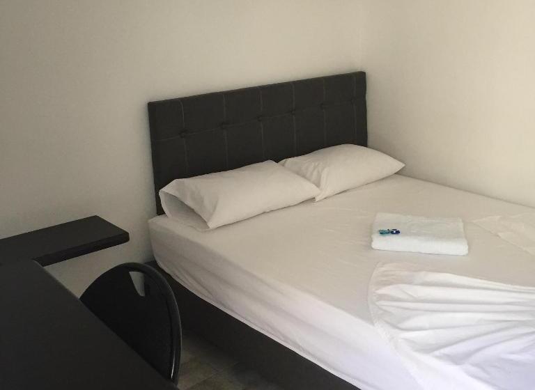 בית מלון כפרי Ozzy