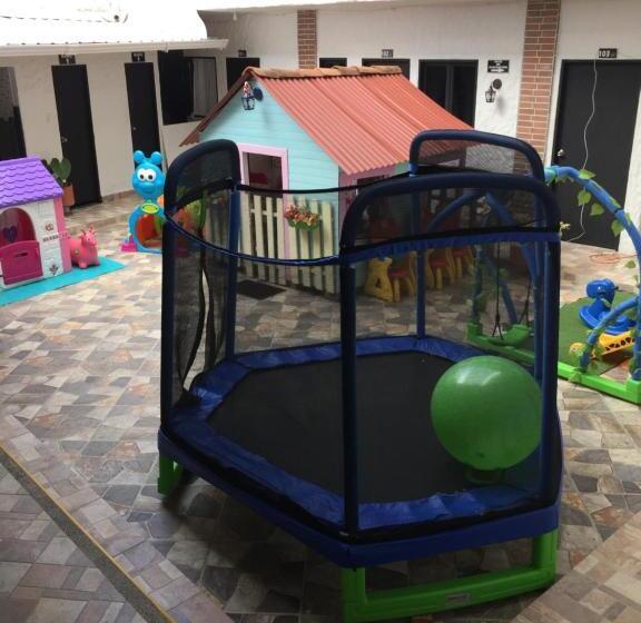 בית מלון כפרי Ozzy