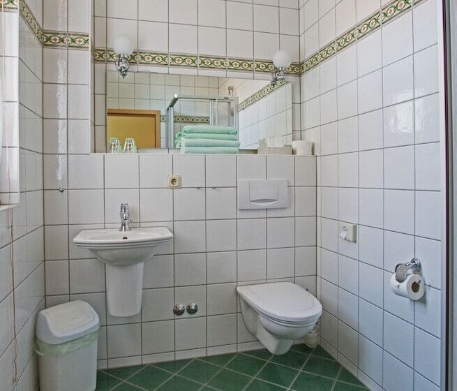 호텔 Und Landgasthaus Zur Grünen Erle