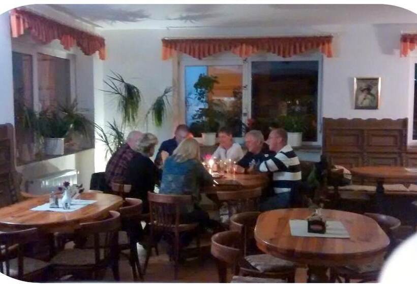 ホテル Zur Heimat