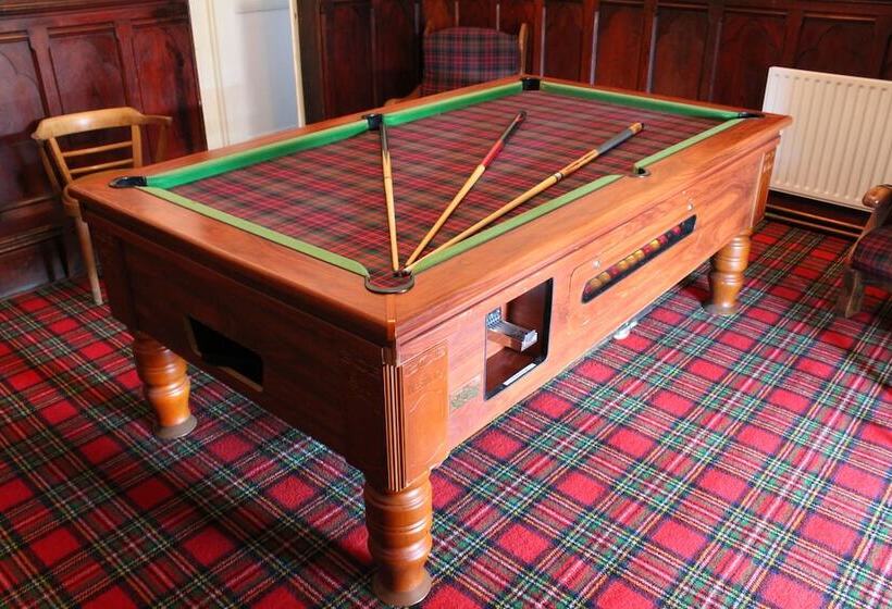 Invershin Hotel Bunkhouse & Bar