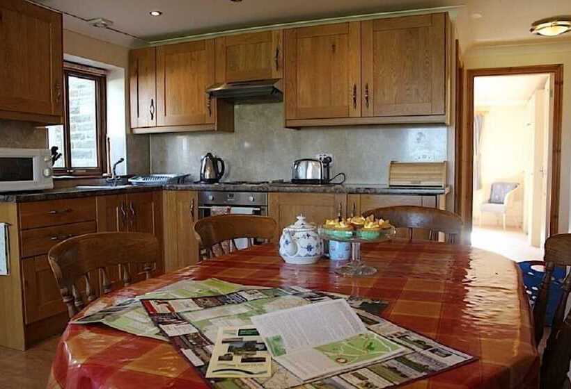 Lazy Daisys Farm Cottages