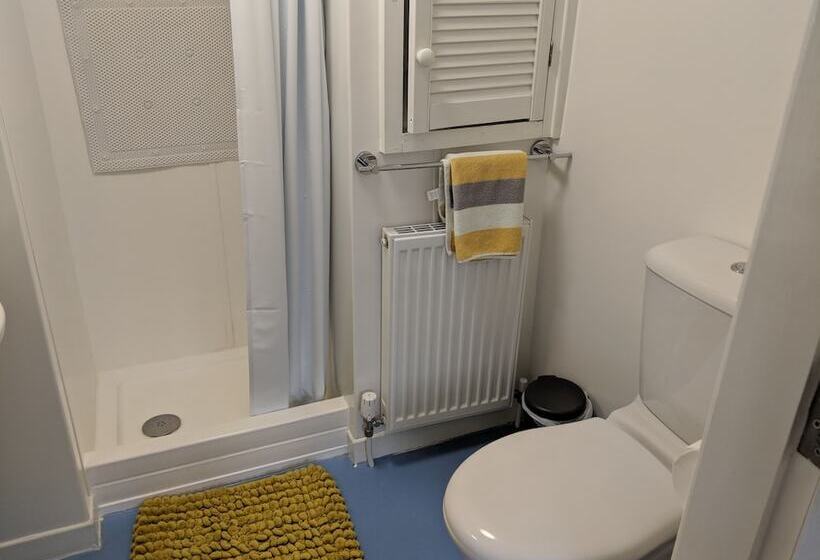 بنسيون Barholm Accommodation