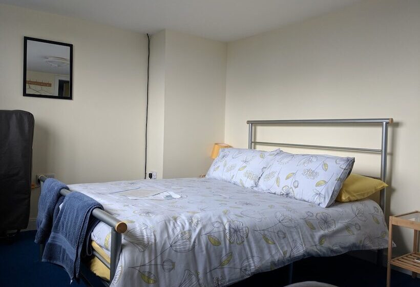 بنسيون Barholm Accommodation