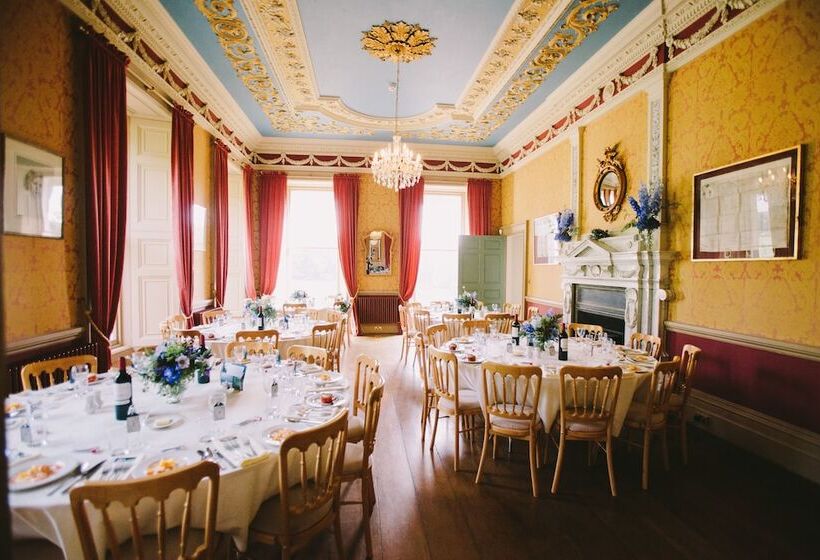 פנסיון Crowcombe Court