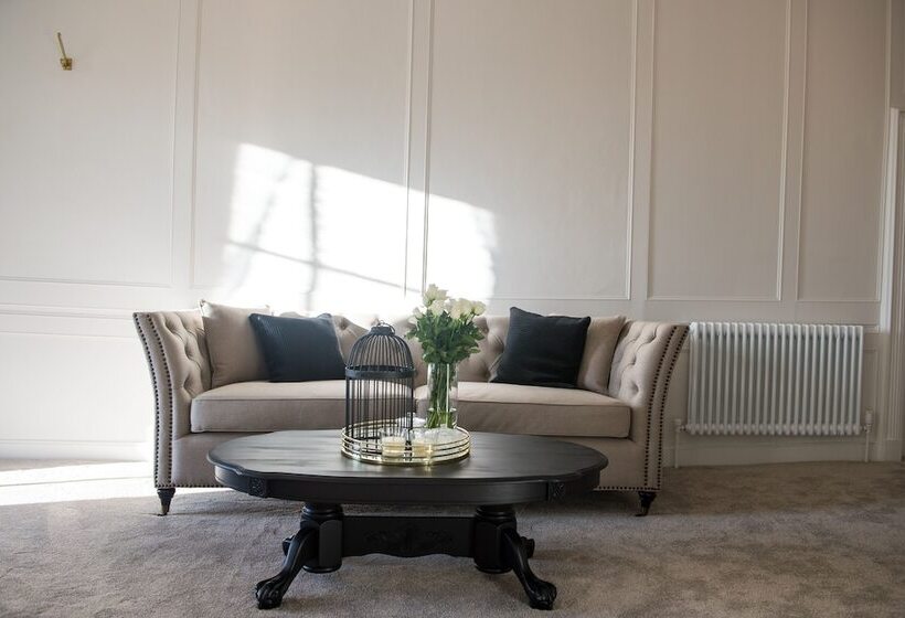 بنسيون Crowcombe Court