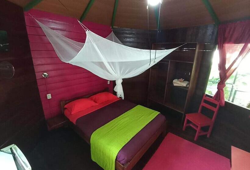 פנסיון Finca Valeria Treehouses Glamping