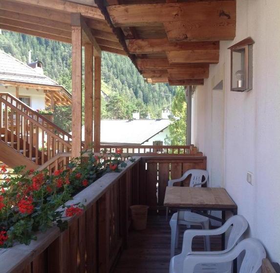 פנסיון Garni Pineta