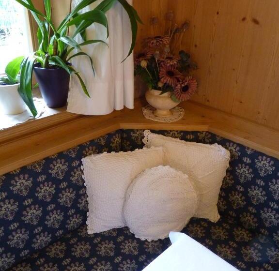 פנסיון Garni Pineta