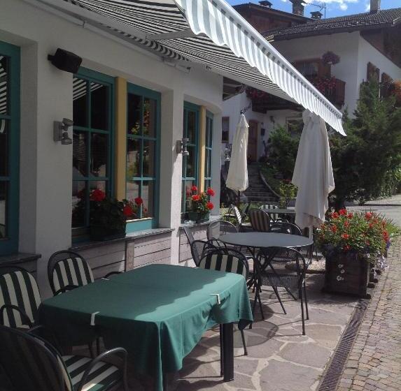 פנסיון Garni Pineta