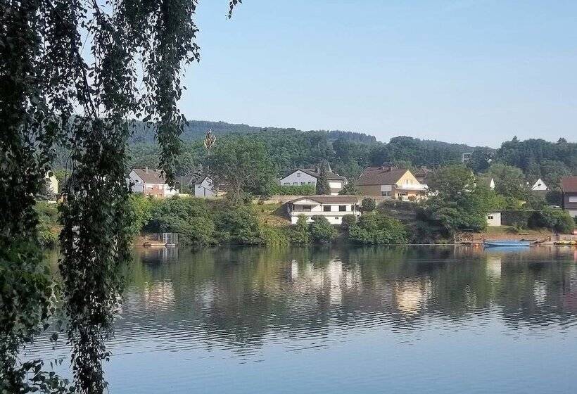 بنسيون Gästehaus Burg Molbach