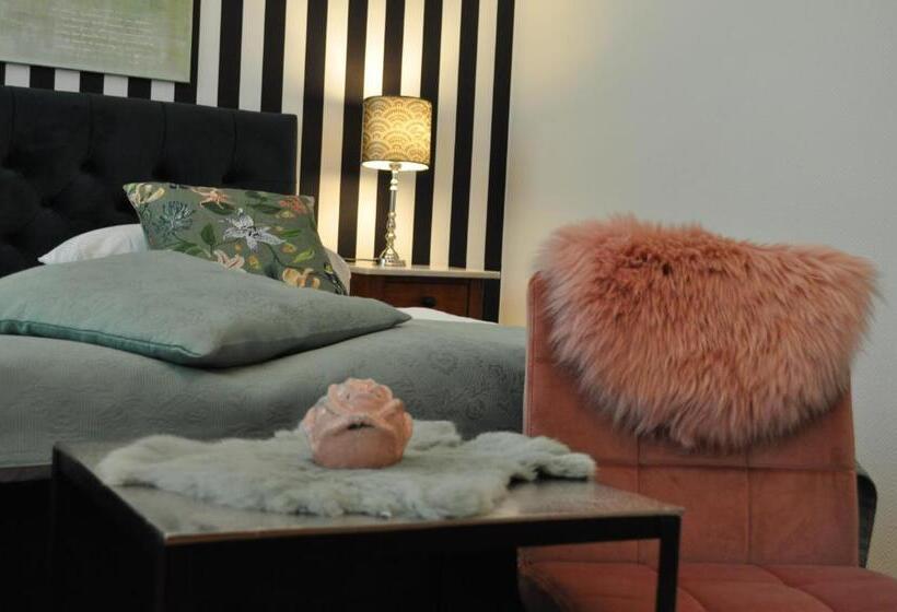 بنسيون Hofgarten Rosa