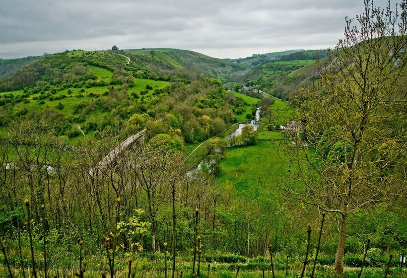 פנסיון Monsal Head