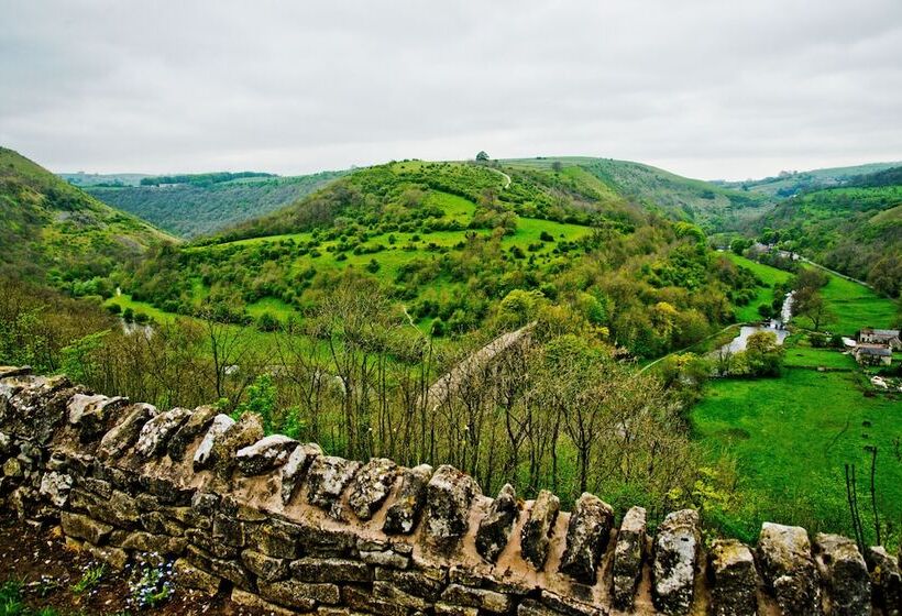 פנסיון Monsal Head