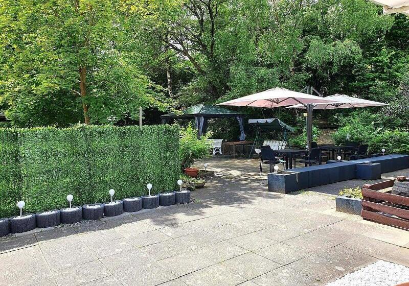 פנסיון Niederdreisbacher Hof