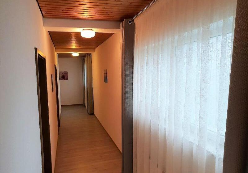 ペンション Niederdreisbacher Hof