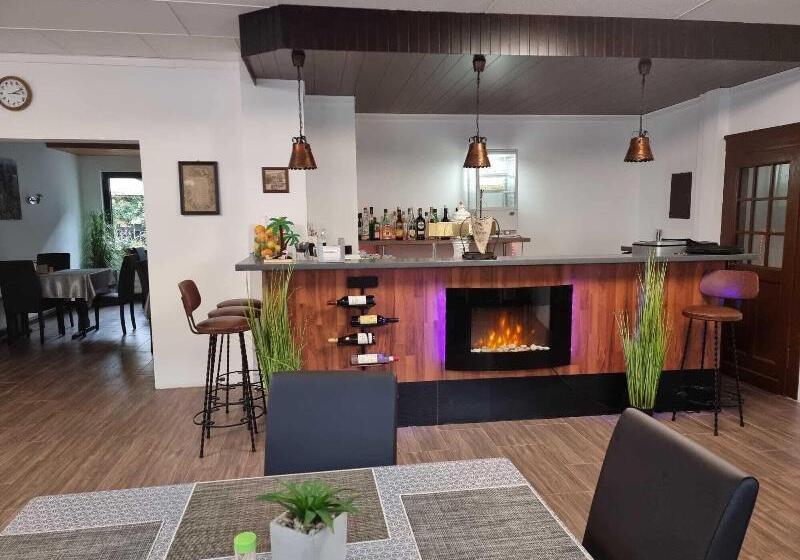 פנסיון Niederdreisbacher Hof