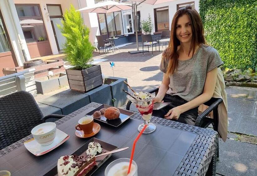 ペンション Niederdreisbacher Hof