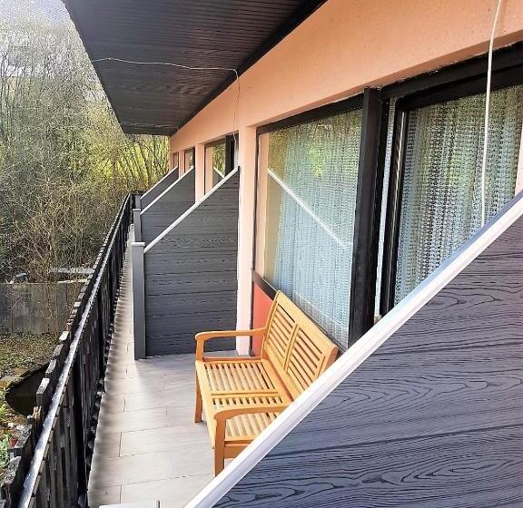 פנסיון Niederdreisbacher Hof