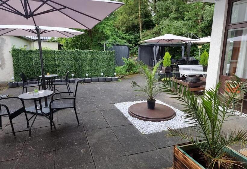 פנסיון Niederdreisbacher Hof