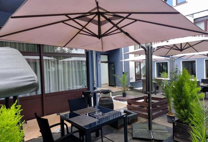 ペンション Niederdreisbacher Hof