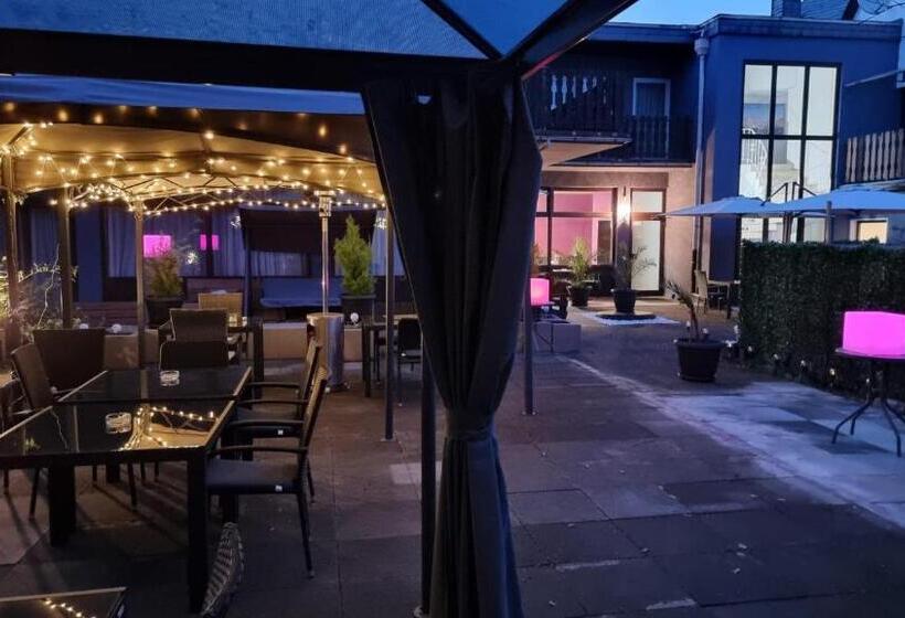 פנסיון Niederdreisbacher Hof