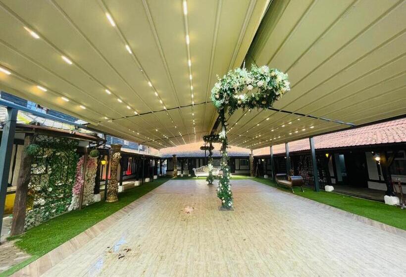 膳宿费 Tudor Oaks Lodge Stevenage North