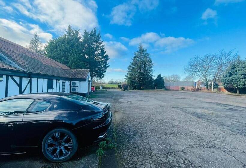 膳宿费 Tudor Oaks Lodge Stevenage North