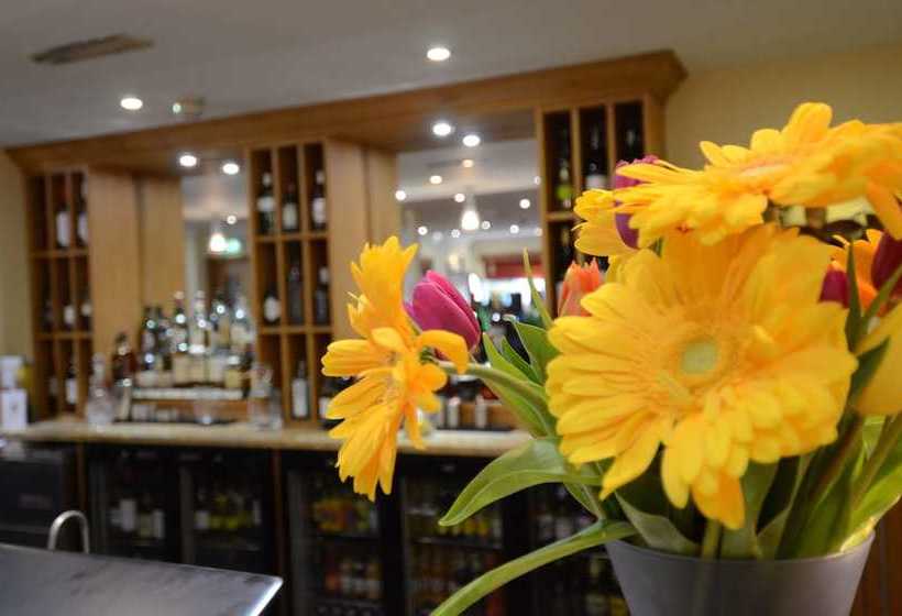 The Bell Country Inn