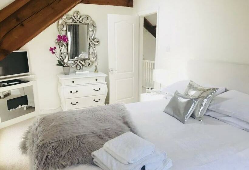 The Chapel By Platinum Retreats