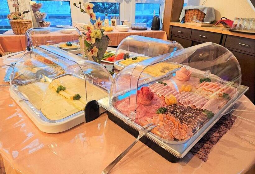 Waldhotel Feldbachtal